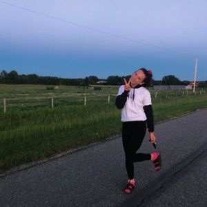 Meet your Posher, Clara